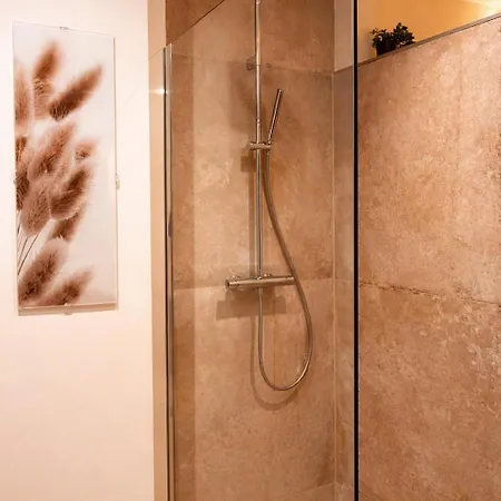 Apartment Palazzo Moni - Modernes In Der Naehe Der Therme Mit Balkon & Parkplatz Bad Soden-Salmuenster